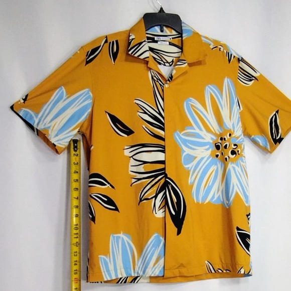 Zara Floral Short Sleeve Shirt in Yellow and Blue size L pre owned Exellent cond - Picture 4 of 9
